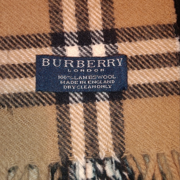 BURBERRY SCARF 🧣 - Picture 2 of 8